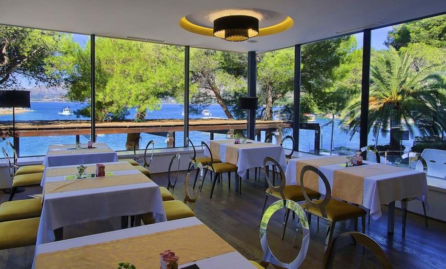 Image 9: ✈ CROATIA | Cavtat - Hotel Cavtat 3*, 3 nights - Outdoor swimming pool