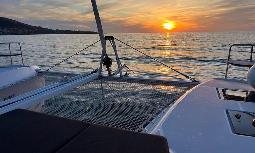 Image 5: Excursion gourmande Coucher de soleil en Catamaran - L'ile-rousse