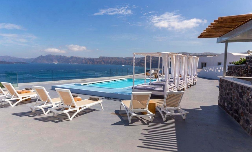 Image 2: ✈ SANTORIN | Akrotiri - Goulielmos Hotel & Spa 4*, 3 nuit - Piscine...