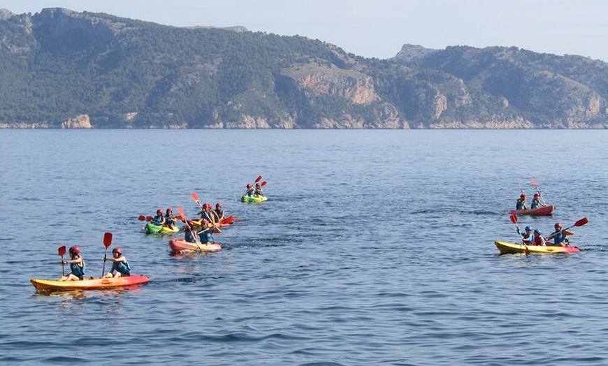 Image 2: Mallorca : Paseo en kayak, cueva marina, salto acantilado y snorkel