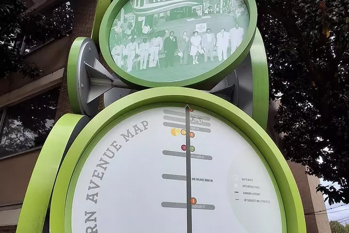 Martin Luther King Jr-in French Walking Tour