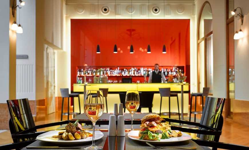 Image 13: ✈ REPUBBLICA CECA | Praga - K+K Hotel Central 4* - City break