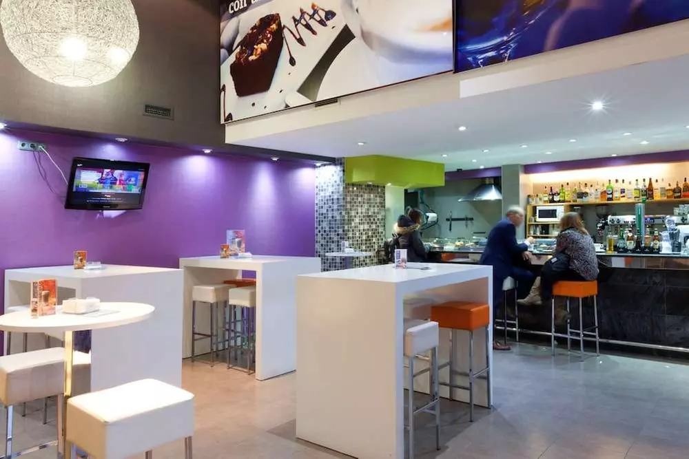 ✈ HISZPANIA | Madryt - Senator Barajas Hotel 4*, 2 nocy - City break