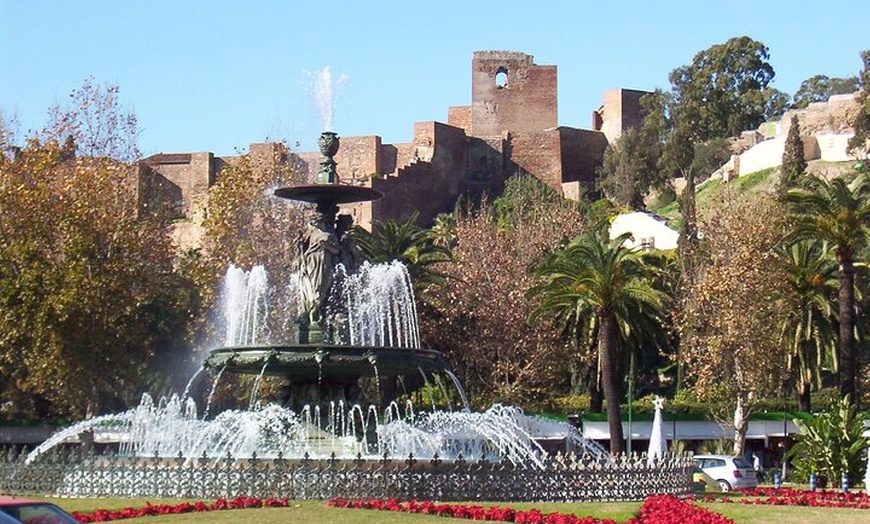 Image 4: Tour privado a pie por la historia de Málaga