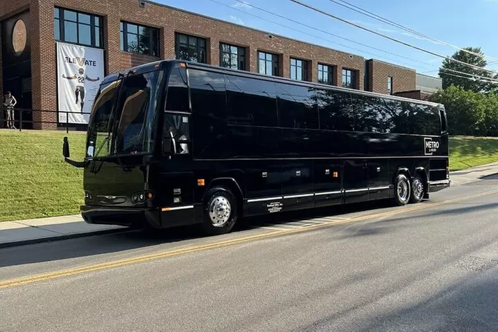 Nashville Private Airport Transportation for Big Groups - Primary Image