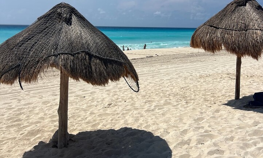 Image 12: Cancun Speed Boat, Parasailing and Dolphin Beach with Transport