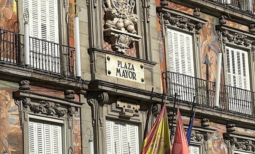Image 23: Visita guiada a pie exclusiva guiada por la Ciudad Vieja de Madrid