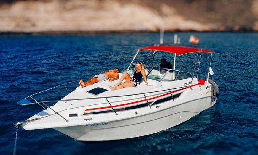 Image 5: Crucero privado de 2 horas en champán de lujo con snorkel