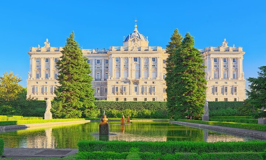 Image 19: Tour al Palacio Real de Madrid : Acceso prioritario con Guía Especi...