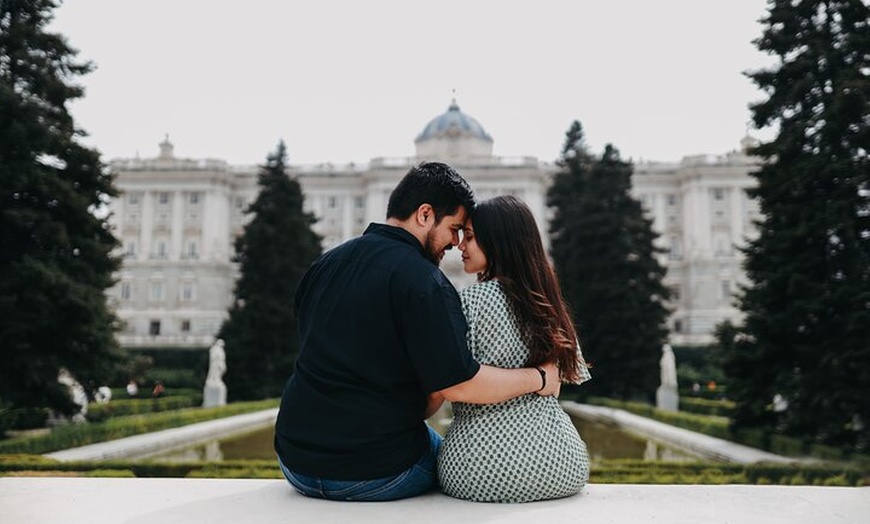 Image 7: Sesión de fotos en pareja & tour fotográfico, Madrid