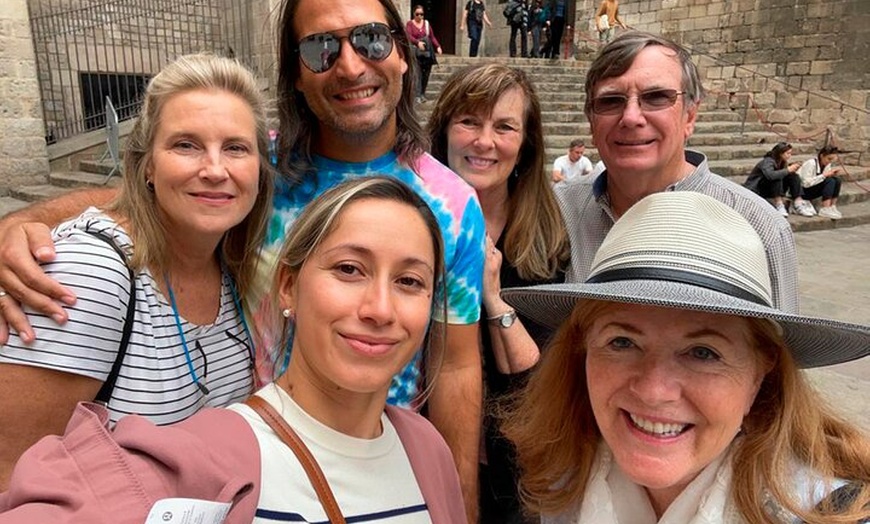 Image 6: Barrios históricos de Barcelona El Raval, Gótico y Born