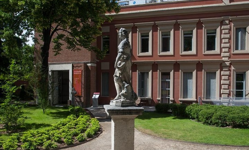 Image 1: Entrada al Museo Lázaro Galdiano