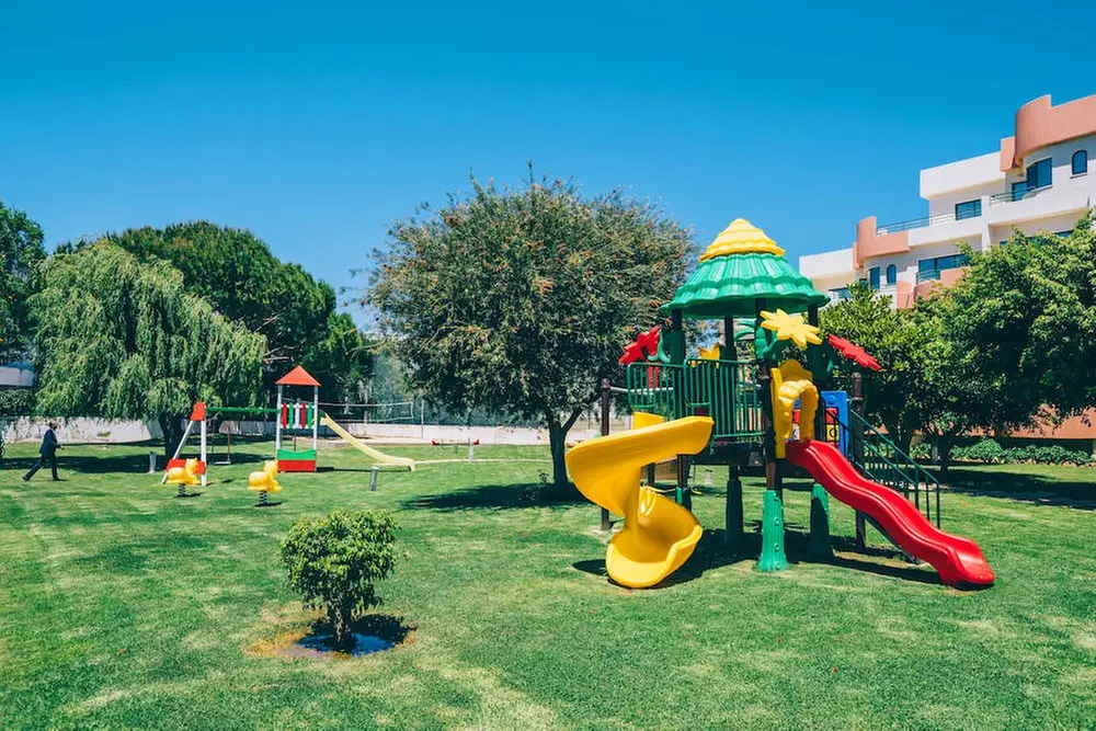 ✈ ALGARVE | Albufeira - Muthu Forte da Oura Apartment Hotel 5*, 2 n...