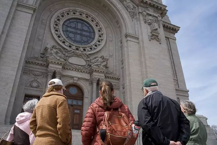 Ultimate St. Paul Walking Tour - Minnesota's Hidden Secrets
