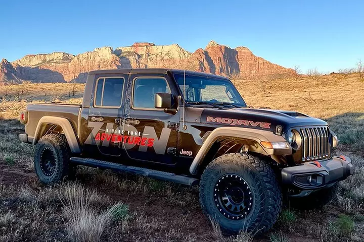 Zion Jeep Tour with Exclusive Access to Zion Cliffside Point - Primary Image