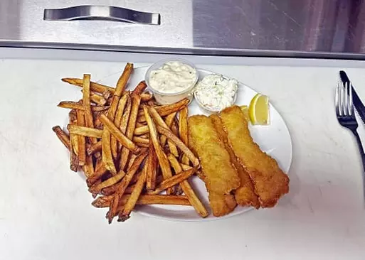 5% Cash Back at The Bunker Bar & Grill