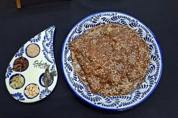Legendary Flavors Gastronomy Tour - Primary Image