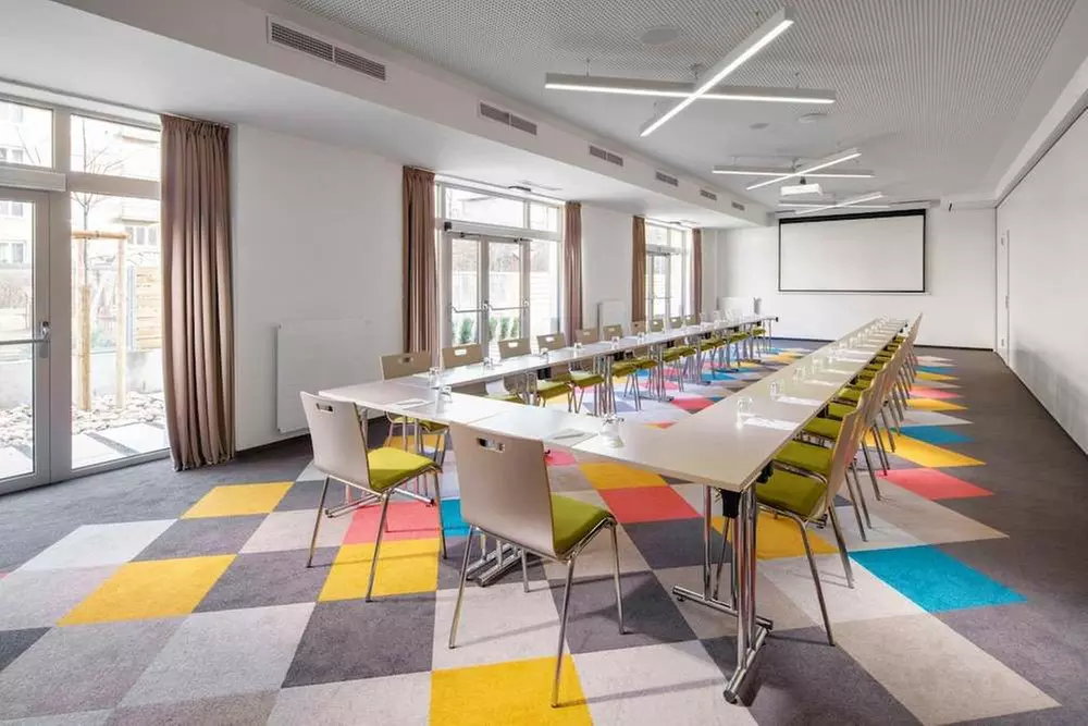 ✈ REPUBLIKA CZESKA | Praga - Comfort Hotel Prague City East 3*, 2 n...