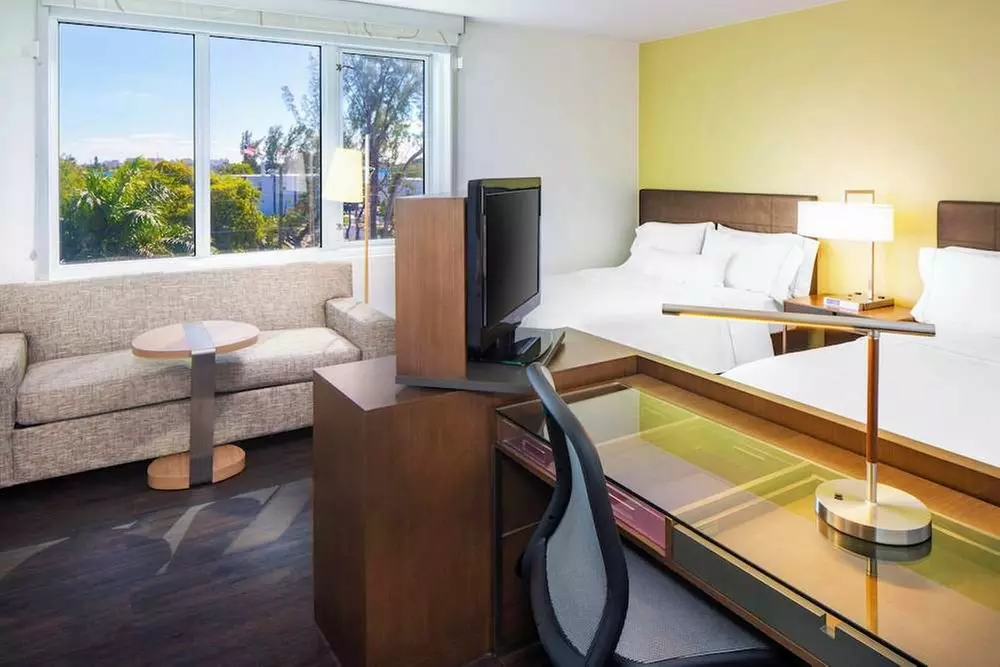 ✈ FLORIDA | Miami - Element Miami International Airport 3*, 3 notti...