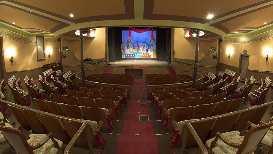 Duffy Bishop at Woodland Opera House - Second Medium