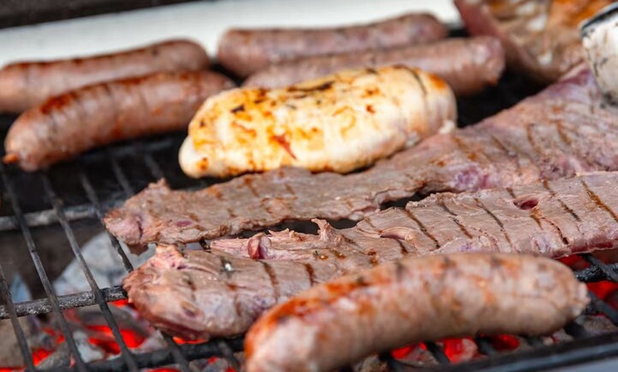 Image 26: Barbacoa en un atico en el centro de Barcelona con un chef