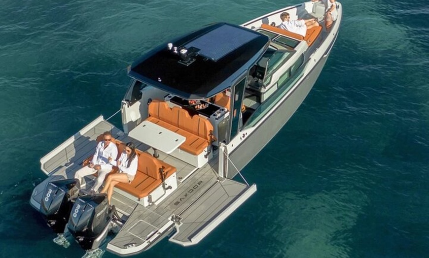 Image 2: Location de yacht privé avec skipper au départ de Nice