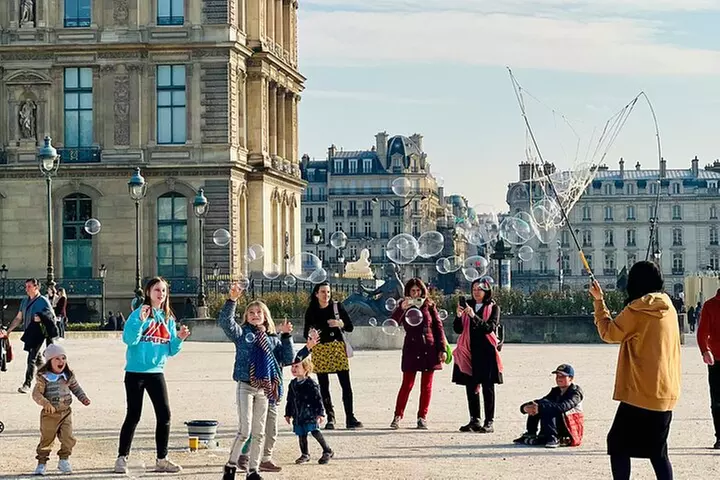 Paris pour les ENFANTS ! La meilleure visite privée pour les enfants pour profiter de Paris ! - Primary Image