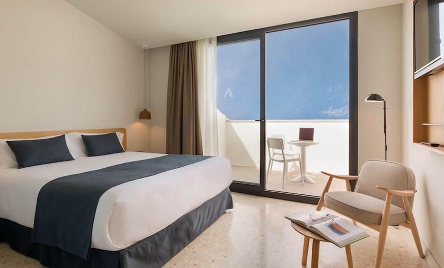 Image 8: ✈ COSTA BARCELONA | Malgrat de Mar - AQUA Hotel Silhouette & Spa - ...