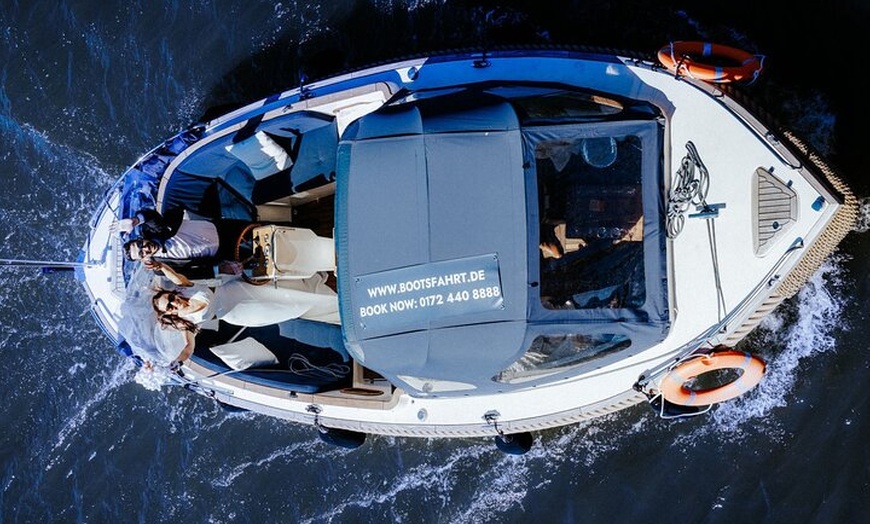 Image 2: Bootsfahrt Heidelberg Privatboot mit Kapitän 1,5h Pärchen Familie