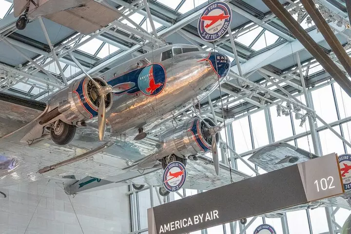 Smithsonian Highlights Walking Tour w/ Reserved Air & Space Entry