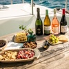 Image 2: Cata de vinos y tapas Premium de Barcelona en Catamarán - Grupo peq...