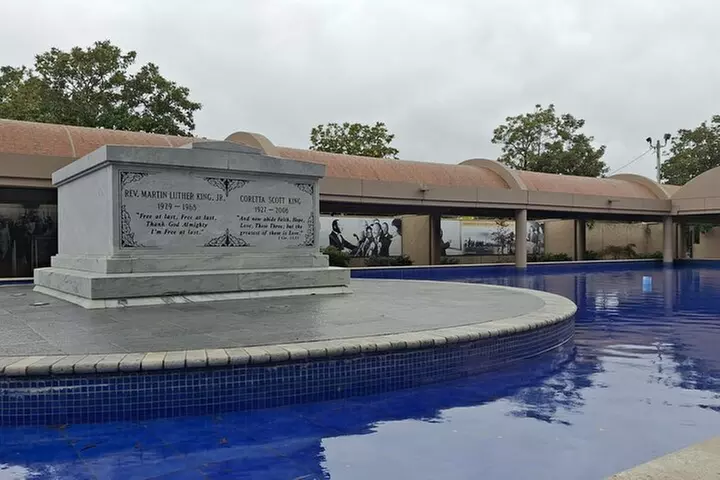 Martin Luther King Jr-in French Walking Tour