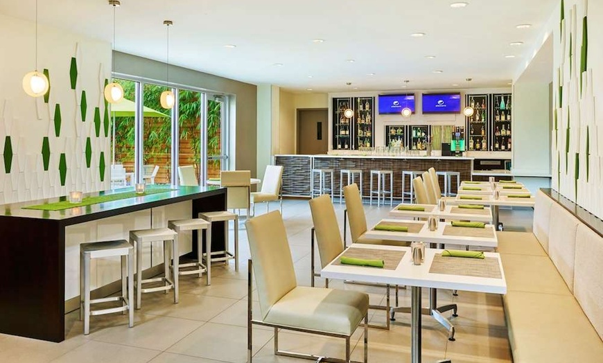 Image 15: ✈ FLORIDA | Miami - Element Miami International Airport 3* - Centro...