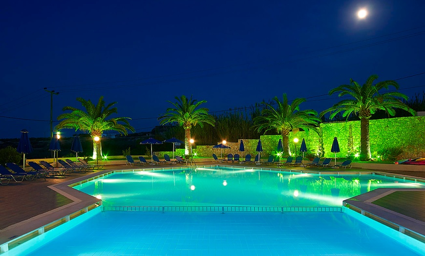 Image 10: ✈ CRETA | Agia Marina - Eleftheria Hotel 3* - In riva al mare