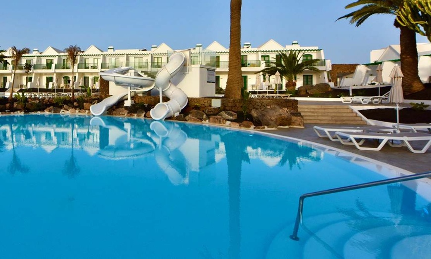 Image 3: ✈ LANZAROTE | Playa Blanca - MYND Yaiza 4* - Demi-pension incluse