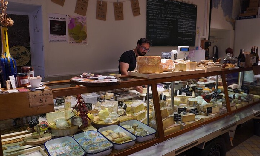 Image 9: Dégustation et Expérience Complète du Terroir - 8 Vins 4 Fromages