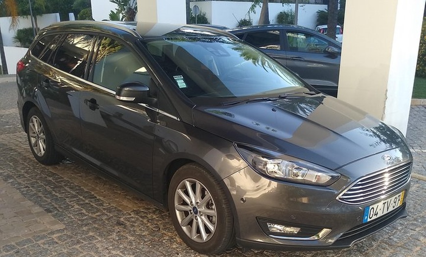 Image 3: Cádiz - Traslados privados (Vehículo 8 pax)