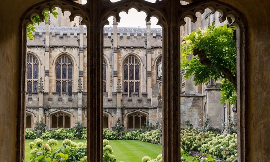 Image 9: Oxford: Harry Potter Tour with Hogwarts Student Guide