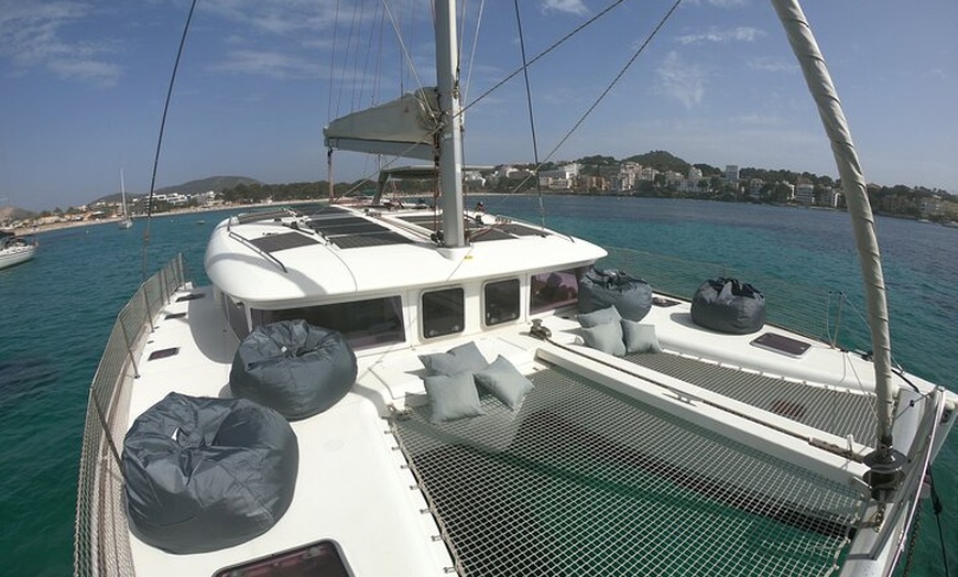 Image 3: Tour en catamarán por Mallorca con tapas - grupo pequeño -