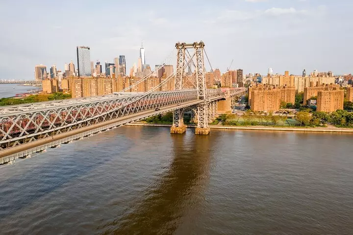 Contrasts of New York Tour - Second Medium