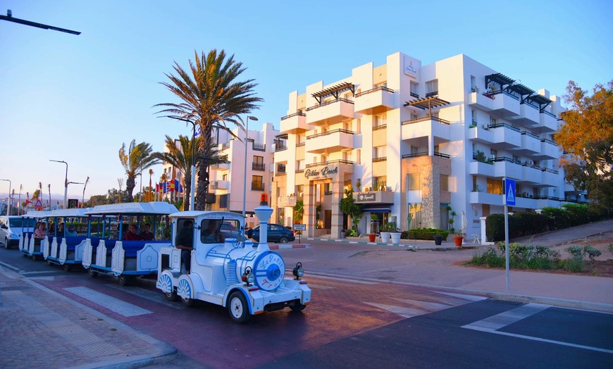 Image 9: ✈ MAROC | Agadir - Golden Beach Appart Hôtel 4* - Piscine extérieure