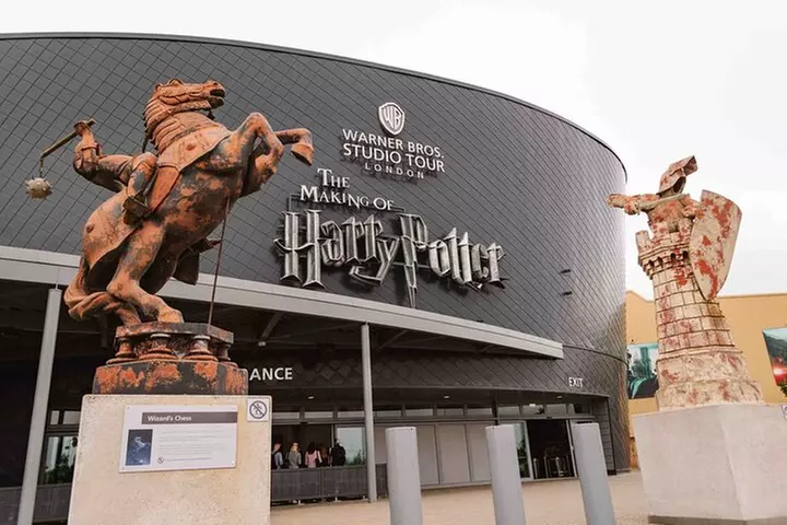 Transfer to and from Central London to Harry Potter Studio - Image 6