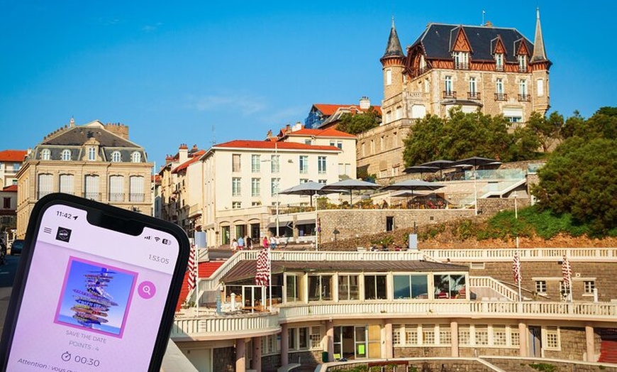 Image 1: Enterrement de Vie de Célibataire à Biarritz: Jeu de Piste Unique