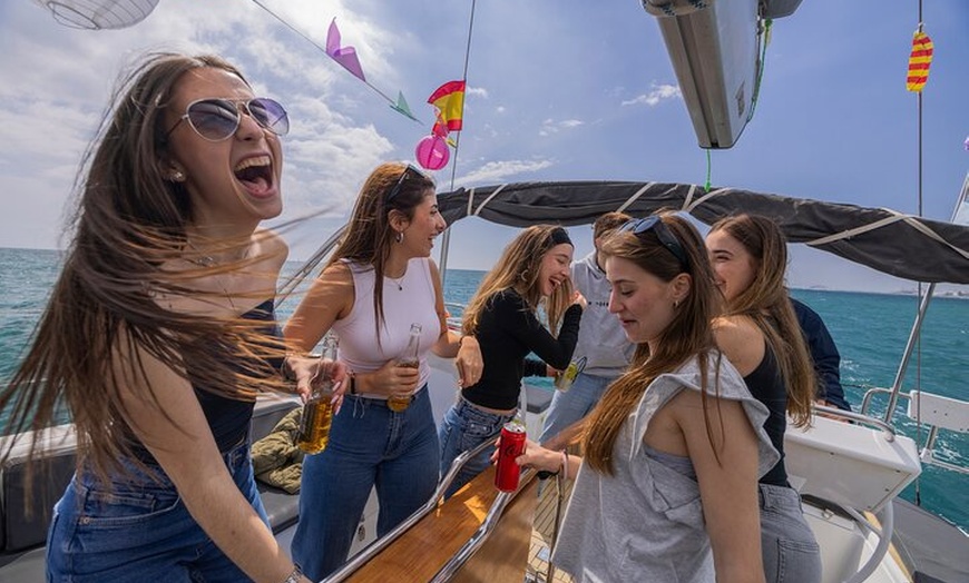 Image 15: Experiencia De Navegacion En Un Velero Exclusivo En Barcelona