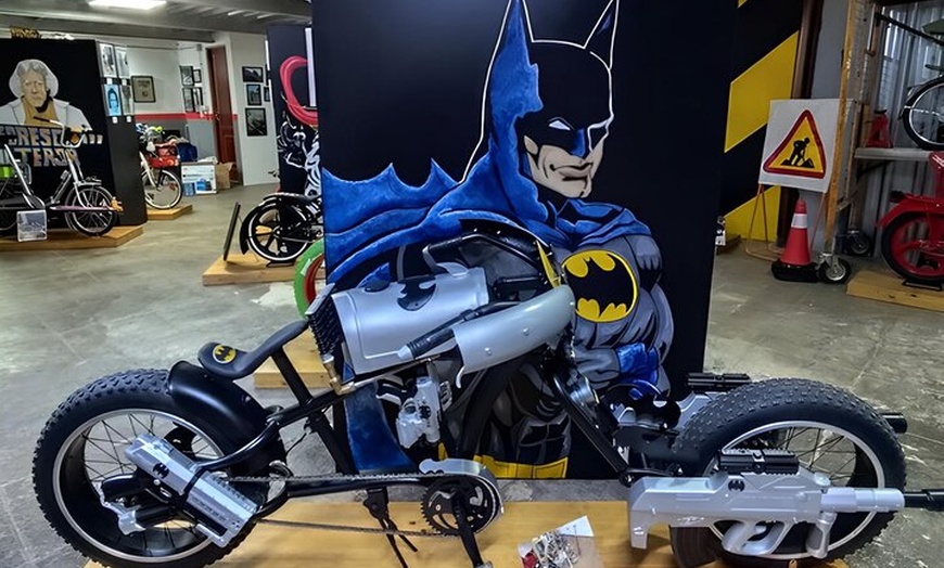 Image 4: Entrada a la Galería de Arte sobre Ruedas en Gran Canaria