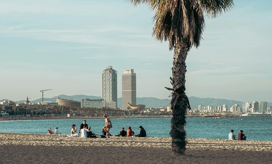 Image 3: Sesión de fotos de Sun Kissed en La Barceloneta Beach