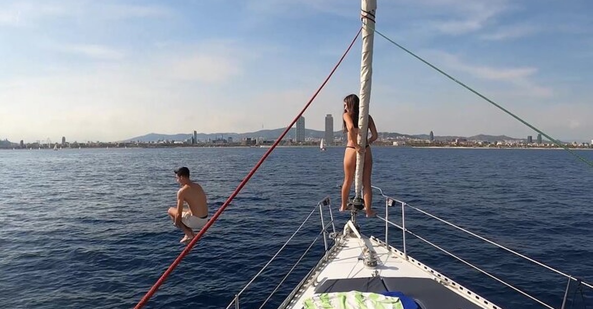 Tour privado en barco por Barcelona