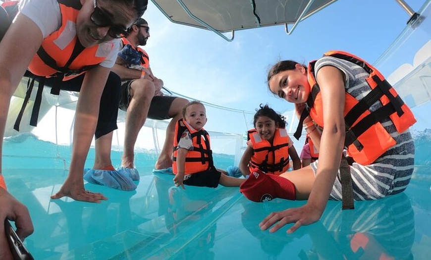 Image 8: Cancun Clear Boat Tour Nichupté & Sea + Drinks Included
