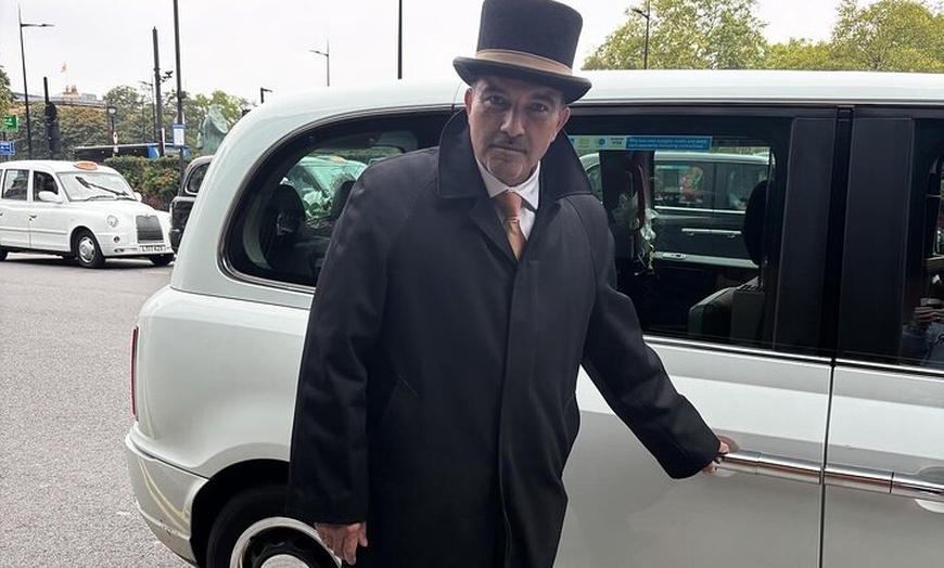 Image 6: Qualified Taxi tours London