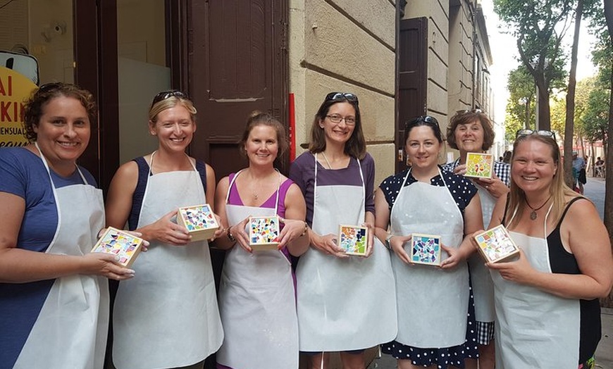 Image 7: Taller de Mosaico inspirado en Gaudí junto al Park Güell